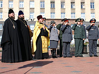 Архиепископ Пантелеимон напутствовал милиционеров перед служебной командировкой и благословил слушателей Юридического института. 3 октября 2009 г. Архиепископ Пантелеимон напутствовал милиционеров перед служебной командировкой и благословил слушателей Юридического института. 3 октября 2009 г.