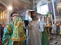В день Святой Троицы архиепископ Антоний совершил литургию в Ахтырском кафедральном соборе Орла. 23 июня 2013 г.
