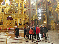 Воспитанники воскресной школы при Свято-Троицком храме Мценска посетили с Николо-Угрешский монастырь Московской области. 9 ноября 2015 г.