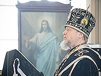 Митрополит Орловский и Болховский Антоний совершил богослужения Великой Пятницы и Великой Субботы в Ахтырском кафедральном соборе Орла. 29-30 апреля 2016 г.