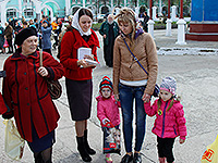 30 апреля 2016 г., в Великую субботу, Орловская епархия присоединится к благотворительной просветительской акции «Пасхальная весть». Центром акции стал Богоявленский собор, горожане могли бесплатно получить книгу Святейшего Патриарха Кирилла «Пасхальная весть» из рук добровольцев молодежного движения «Богоявленская семья»