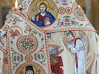 В праздник Воскресения Христова митрополит Антоний Орловский и Болховский Антоний совершил Пасхальную великую вечерню в Ахтырском соборе Орла. 1 мая 2016 г.