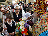В праздник Воскресения Христова митрополит Антоний Орловский и Болховский Антоний совершил Пасхальную великую вечерню в Ахтырском соборе Орла. 1 мая 2016 г.