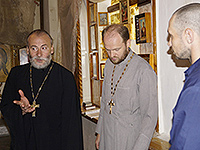 Священник-помощник руководителя регионального УФСИН посетил исправительные учреждения