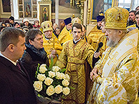 В Неделю 24-ю по Пятидесятнице митрополит Орловский и Болховский Антоний совершил в сослужении епископа Мценского Алексия Божественную литургию в Ахтырском кафедральном соборе Орла. По окончанию богослужения клир и паства поздравили митрополита Антония с 78-летием. 19 ноября 2017 г.
