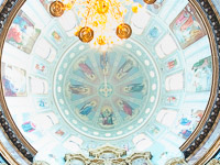 В праздник Собора Архистратига Михаила и прочих Небесных Сил бесплотных митрополит Орловский и Болховский Антоний совершил литургию в Успенском (Михаило-Архангельском) храме Орла. 21 ноября 2017 г.
