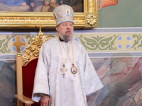 В Рождественский сочельник митрополит Орловский и Болховский Антоний совершил Божественную литургию святителя Иоанна Златоуста и великую вечерню в храме Смоленской иконы Божией Матери в Орле. 8 января 2018 г.