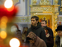 В Рождественский сочельник митрополит Орловский и Болховский Антоний совершил Божественную литургию святителя Иоанна Златоуста и великую вечерню в храме Смоленской иконы Божией Матери в Орле. 8 января 2018 г.