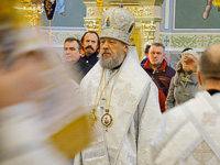 В Рождественский сочельник митрополит Орловский и Болховский Антоний совершил Божественную литургию святителя Иоанна Златоуста и великую вечерню в храме Смоленской иконы Божией Матери в Орле. 8 января 2018 г.