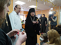 Отделение онкологии, гематологии и аллергоиммунологии НКМЦ имени З.И. Круглой навестили представители Ливенской епархии. 12 января 2018 г.
