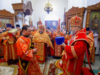 Во вторник Светлой Седмицы митрополит Орловский и Болховский Антоний в сослужении епископа Ливенского и Малоархангельского Нектария и епископа Мценского Алексия совершил литургию в Иверском храме Орла в честь его престольного праздника. 10 апреля 2018 г.