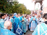 Архиерейское богослужение в праздник Смоленской иконы Божией Матери. 10 августа 2010 г.