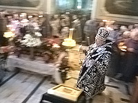 Архиепископ Пантелеимон совершил вечерню Великой пятницы и утреню Великой субботы в Ахтырском кафедральном соборе. 2 апреля 2010 г.