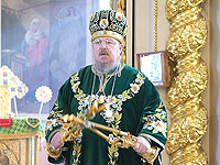 В праздник Входа Господня в Иерусалим архиепископ Орловский и Ливенский Пантелеимон совершил Божественную литургию в Ахтырском кафедральном соборе Орла. 28 марта 2010 г.