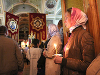 В праздник Светлого Христова Воскресения архиепископ Орловский и Ливенский Антоний совершил пасхальное богослужение в Ахтырском кафедральном соборе. К окончанию литургии в Ахтырский собор был доставлен Благодатный огонь. 20 апреля 2014 г.