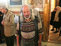 В праздник Светлого Христова Воскресения архиепископ Орловский и Ливенский Антоний совершил пасхальное богослужение в Ахтырском кафедральном соборе. К окончанию литургии в Ахтырский собор был доставлен Благодатный огонь. 20 апреля 2014 г.