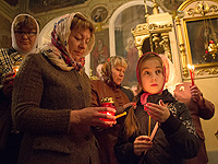 В праздник Светлого Христова Воскресения архиепископ Орловский и Ливенский Антоний совершил пасхальное богослужение в Ахтырском кафедральном соборе. К окончанию литургии в Ахтырский собор был доставлен Благодатный огонь. 20 апреля 2014 г.