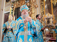 В день 275-летия со дня явления Ахтырской иконы Божией Матери архиепископ Орловский и Ливенский Антоний совершил Божественную литургию в Ахтырском кафедральном соборе Орла. 15 июля 2014 г.
