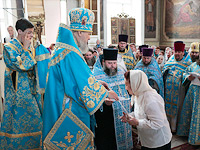 В день 275-летия со дня явления Ахтырской иконы Божией Матери архиепископ Орловский и Ливенский Антоний совершил Божественную литургию в Ахтырском кафедральном соборе Орла. 15 июля 2014 г.