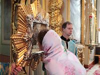 В день 275-летия со дня явления Ахтырской иконы Божией Матери архиепископ Орловский и Ливенский Антоний совершил Божественную литургию в Ахтырском кафедральном соборе Орла. 15 июля 2014 г.