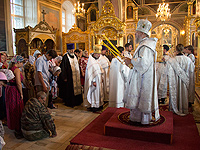 В праздник Преображения Господня архиепископ Орловский и Болховский Антоний совершил литургию в Ахтырском кафедральном соборе Орла. 19 августа 2014 г.
