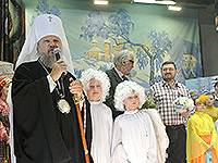Рождественский праздник, подготовленный учащимися и преподавателями орловской Православной гимназии во имя священномученика Иоанна Кукши, состоялся в зале школы искусств имени Кабалевского. 11 января 2015 г.