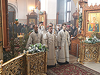 В праздник Обрезания Господня и святителя Василия Великого  митрополит Орловский и Болховский Антоний совершил литургию в Казанском храме Свято-Успенского мужского монастыря г. Орла. 14 января 2015 г.