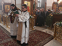 В праздник Обрезания Господня и святителя Василия Великого  митрополит Орловский и Болховский Антоний совершил литургию в Казанском храме Свято-Успенского мужского монастыря г. Орла. 14 января 2015 г.