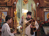 В 9-й день со дня преставления протоиерея Иоанна Мешкова, клирика Ахтырского  кафедрального собора Орла, митрополит Орловский и Болховский Антоний совершил панихиду в Воскресенском храме г. Орла. 29 января 2015 г.