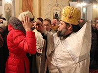 Вечером 6 января митрополит Орловский и Болховский Антоний возглавил служение всенощного бдения в Богоявленском соборе Орла. В ночь на 7 января, в праздник Рождества Христова, архипастырь совершил в Ахтырском кафедральном соборе Божественную литургию. Вечером 7 января митрополит Антоний совершил великую вечерню в Ахтырском кафедральном соборе г. Орла. 6-7 января 2015 г.