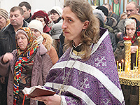 В праздник обретения мощей блж. Матроны Московской митрополит Орловский и Болховский Антоний и епископ Ливенский и Малоархангельский Нектарий совершили литургию в храме святой блаженной Матроны Московской г. Орла. 7 марта 2015 г.