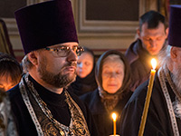 В среду 5-й седмицы Великого поста митрополит Орловский и Болховский Антоний возглавил утреню с чтением Великого канона Андрея Критского и жития прп. Марии Египетской («Мариино стояние») в Ахтырском кафедральном соборе г. Орла. 25 марта 2015 г.