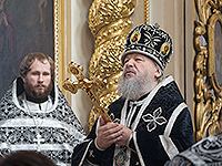В Четверток Великого канона митрополит Орловский и Болховский Антоний совершил Божественную Литургию Преждеосвященных Даров в Ахтырском кафедральном соборе города Орла. 26 марта 2015 г.
