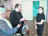 На средства, собранные участниками акции «Трезвость во имя милосердия» приобретены пасхальные подарки для воспитанников социально-реабилитационного центра для несовершеннолетних г. Орла. 12 апреля 2015 г.