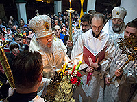 В ночь с 11 на 12 апреля 2015 года в Ахтырском кафедральном соборе Орла митрополит Орловский и Болховский Антоний совершил Пасхальные богослужения — полунощницу, крестный ход, Пасхальную заутреню и Божественную литургию свт. Иоанна Златоуста