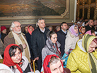 В ночь с 11 на 12 апреля 2015 года в Ахтырском кафедральном соборе Орла митрополит Орловский и Болховский Антоний совершил Пасхальные богослужения — полунощницу, крестный ход, Пасхальную заутреню и Божественную литургию свт. Иоанна Златоуста
