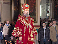 В ночь с 11 на 12 апреля 2015 года в Ахтырском кафедральном соборе Орла митрополит Орловский и Болховский Антоний совершил Пасхальные богослужения — полунощницу, крестный ход, Пасхальную заутреню и Божественную литургию свт. Иоанна Златоуста
