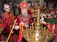 В ночь с 11 на 12 апреля 2015 года в Ахтырском кафедральном соборе Орла митрополит Орловский и Болховский Антоний совершил Пасхальные богослужения — полунощницу, крестный ход, Пасхальную заутреню и Божественную литургию свт. Иоанна Златоуста
