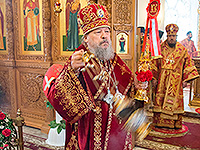 Во вторник Светлой Седмицы митрополит Орловский и Болховский Антоний и епископ Ливенский и Малоархангельский Нектарий совершили литургию в Иверском храме Орла в честь его престольного праздника. 14 апреля 2015 г.