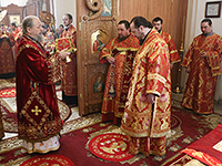Во вторник Светлой Седмицы митрополит Орловский и Болховский Антоний и епископ Ливенский и Малоархангельский Нектарий совершили литургию в Иверском храме Орла в честь его престольного праздника. 14 апреля 2015 г.