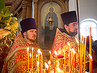 Во вторник Светлой Седмицы митрополит Орловский и Болховский Антоний и епископ Ливенский и Малоархангельский Нектарий совершили литургию в Иверском храме Орла в честь его престольного праздника. 14 апреля 2015 г.