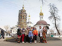 В Неделю 3-ю по Пасхе, святых жен-мироносиц, митрополит Орловский и Болховский Антоний совершил литургию в Богоявленском соборе города Орла. По окончанию богослужения на территории собора Архипастырь открыл праздник в рамках всероссийской молодежной православной акции «Любовь сорадуется Истине». 26 апреля 2015 г.