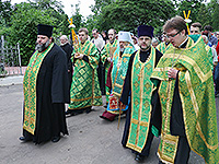 В канун дня Святой Троицы (Пятидесятницы) митрополит Орловский и Болховский Антоний совершил всенощное бдение в Свято-Троицком храме г. Орла. 30 мая 2015 г.