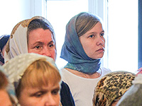 В праздник Вознесения Господня митрополит Орловский и Болховский Антоний совершил Божественную литургию в Казанском храме поселка Нарышкино. 21 мая 2015 г.
