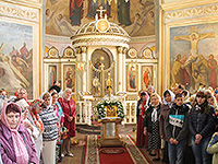 В праздник Преображения Господня митрополит Орловский и Болховский Антоний совершил литургию в Спасо-Преображенском храме на территории Государственного мемориального и природного музея-заповедника И.С. Тургенева «Спасское-Лутовиново» (Мценский район). 19 августа 2015 г.
