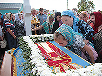 В праздник Успения Пресвятой Богородицы митрополит Орловский и Болховский Антоний в сослужении епископа Ливенского и Малоархангельского Нектария совершил Божественную литургию в Свято-Успенском мужском монастыре г. Орла. 28 августа 2015 г.