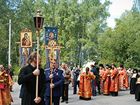 В день памяти прпп. сщмч. Кукши, просветителя вятичей, митрополит Орловский и Болховский Антоний в сослужении епископа Ливенского и Малоархангельского Нектария совершил литургию в мужском монастыре во имя святого Кукши Мценского района. 9 сентября 2015 г.