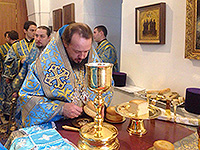 В праздник Иверской иконы Божией Матери епископ Ливенский и Малоархангельский Нектарий совершил Божественную литургию в храме Иверской иконы Божией Матери города Орла, приуроченную к престольному празднику храма. 26 октября 2015 г.