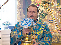 В день празднования Иверской иконе Божией Матери митрополит Орловский и Болховский Антоний совершил в сослужении епископа Ливенского и Малоархангельского Нектария Божественную литургию в храме Иверской иконы Божией Матери г. Орла (Архиерейском подворье Ливенской епархии). 25 февраля 2016 г.