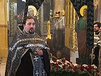 В Неделю 2-ю Великого поста митрополит Орловский и Болховский Антоний совершил вечернее богослужение с чином Пассии в Ахтырском кафедральном соборе г. Орла. 27 марта 2016 г.